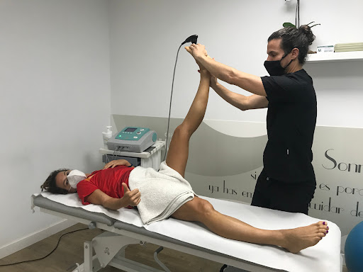 Clínica Salux. Fisioterapia, Osteopatía, Studio de Yoga y Pilates... en Huelva.