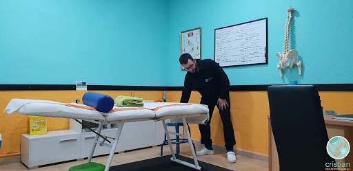 Cristian Naturopatía Manual - Osteopatía | Masajista | Acupuntura